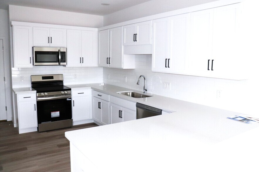 More Photos Of , Phoenix Multifamily For Sale