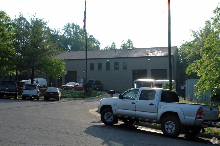 More Photos Of 7905 Kincannon Pl, Lorton Warehouse For Sale