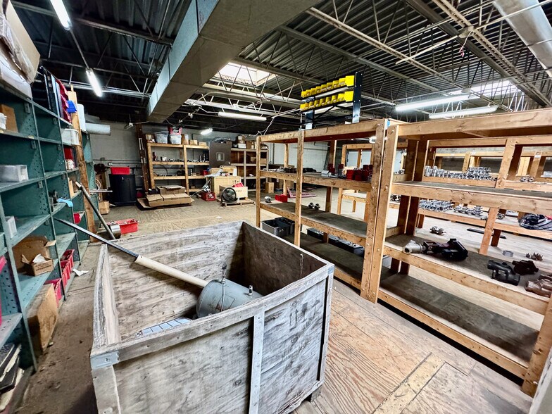 More Photos Of 1050 Triplett Blvd, Akron Warehouse For Sale