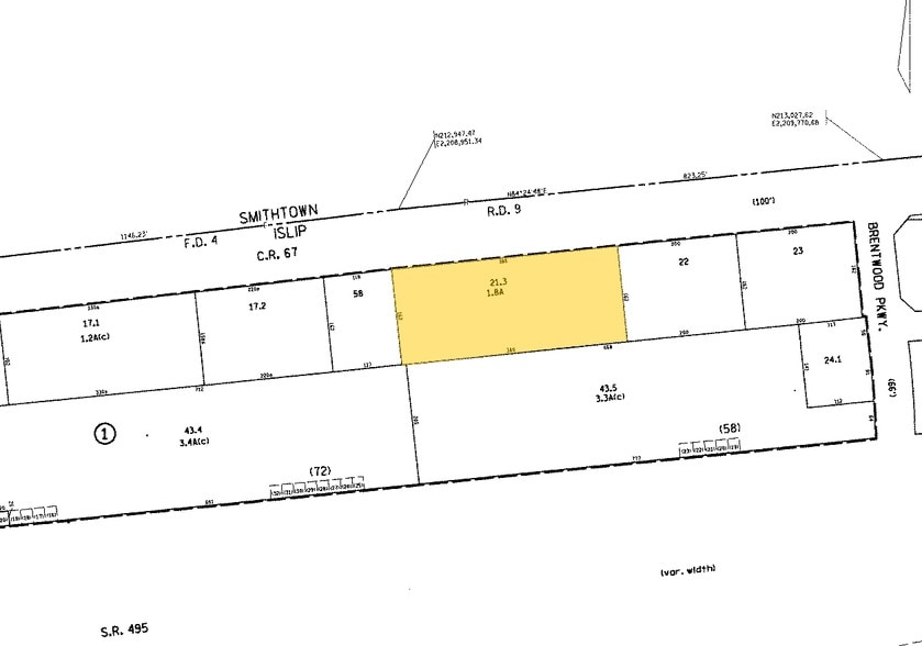 More Photos Of 658 Motor Pky, Brentwood Unknown For Lease