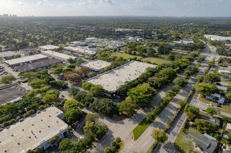 More Photos Of 6741 W Sunrise Blvd, Plantation Unknown For Lease