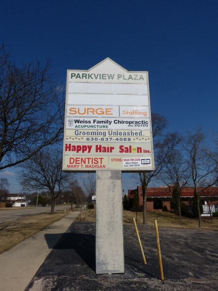 More Photos Of 519-535 S Bartlett Rd, Streamwood Freestanding For Lease