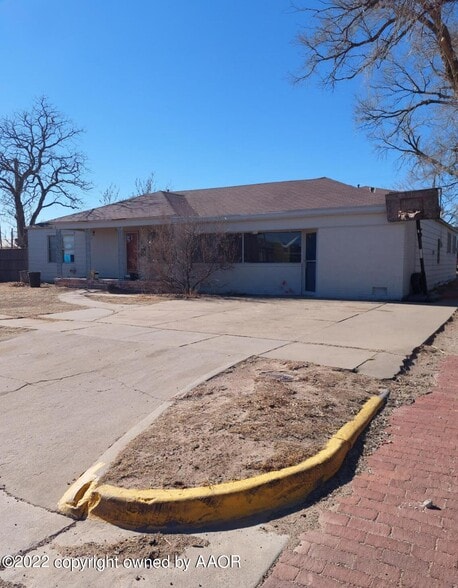 Primary Photo Of 113 N Armstrong Ave, Tulia Apartments For Sale