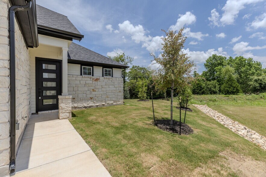 More Photos Of , Round Rock Multifamily For Sale
