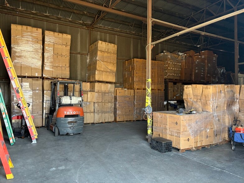 More Photos Of 17306 Roseton Ave, Artesia Manufacturing For Lease