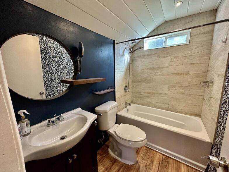 More Photos Of , Idyllwild-Pine Cove Multifamily For Sale