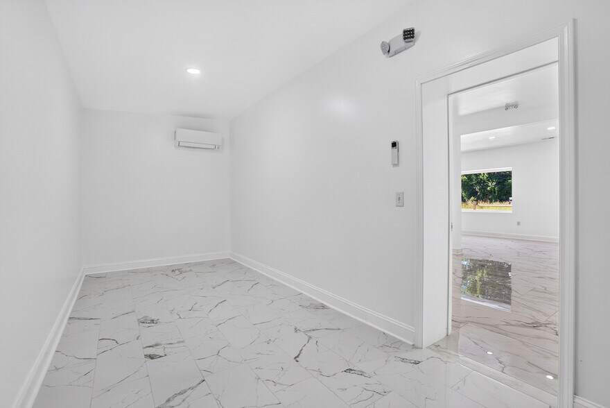 More Photos Of 3608 Burlington Rd, Greensboro Freestanding For Sale