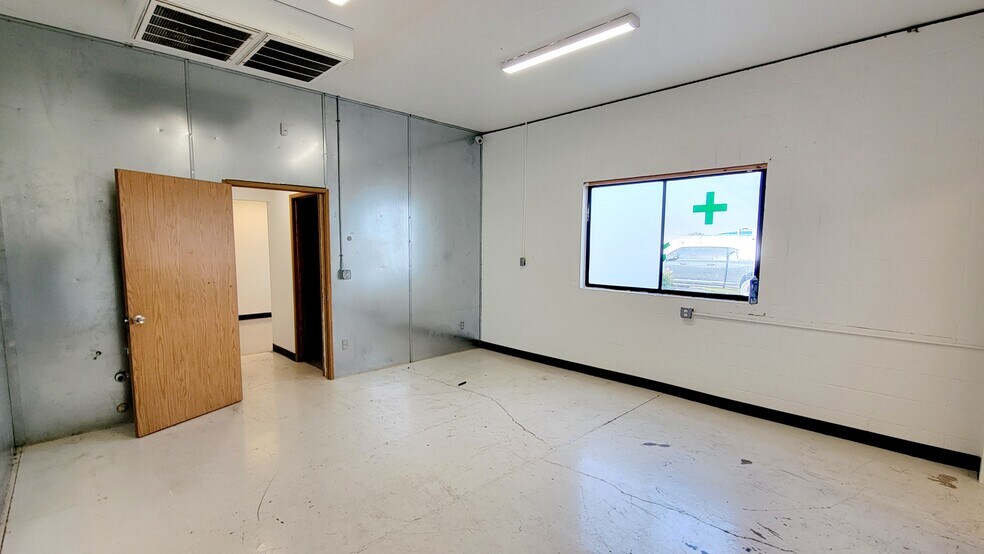 More Photos Of 1310-1330 12th St SE, Salem General Retail For Sale