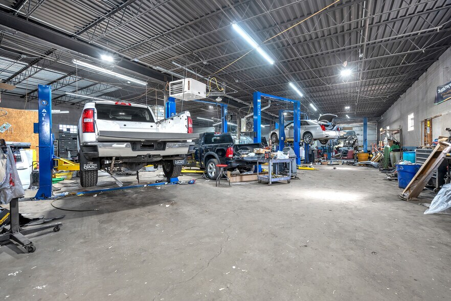 More Photos Of 26 E 34th Pl, Steger Auto Repair For Lease