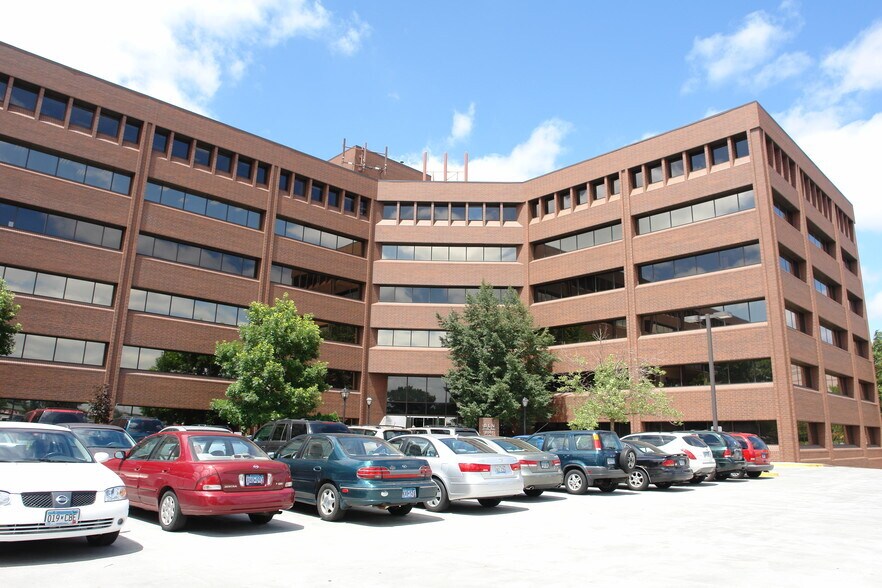 More Photos Of 2051 Killebrew Dr, Bloomington Office For Sale
