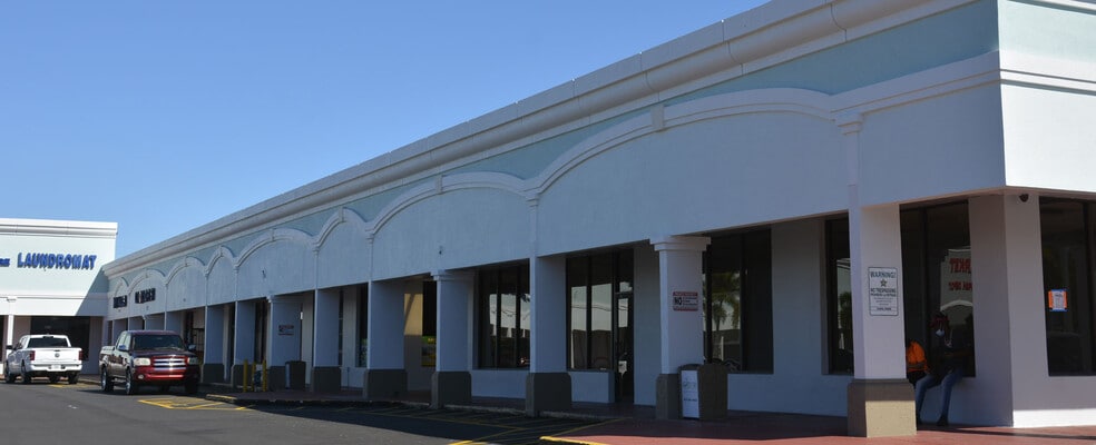 More Photos Of 2401-2499 10th Ave N, Lake Worth Unknown For Lease