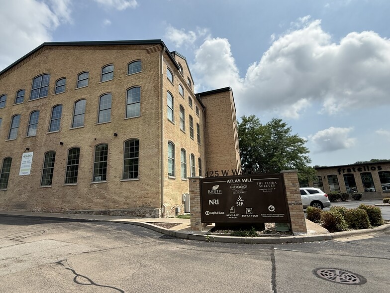 More Photos Of 425 W Water St, Appleton Office For Lease