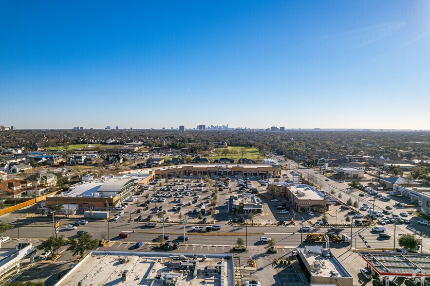 More Photos Of 10720 Preston Rd, Dallas Supermarket For Lease