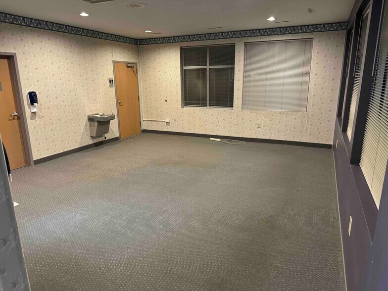 More Photos Of 700 Sunset Ave, Asheboro Medical For Lease