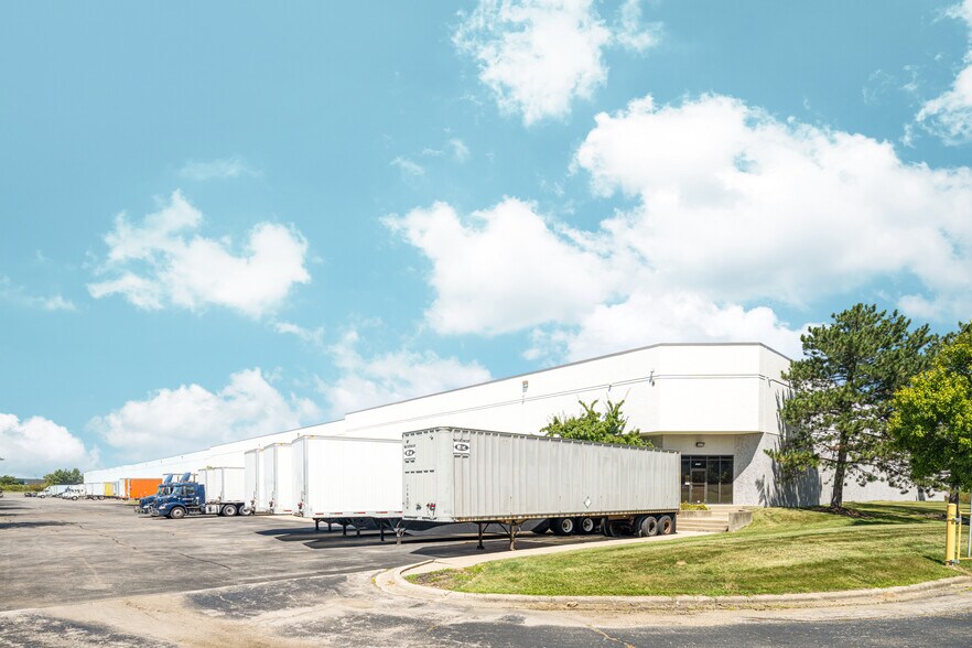 More Photos Of 1614-1634 Westbelt Dr, Columbus Warehouse For Lease
