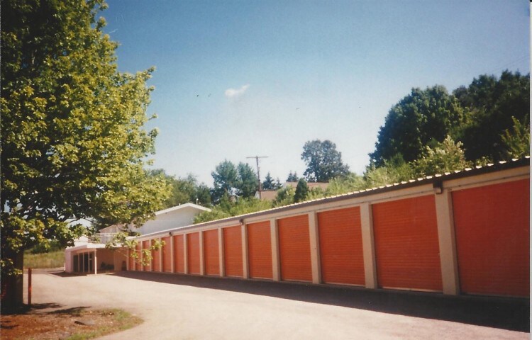 More Photos Of 3000 Charles St, Rockford Self Storage For Sale