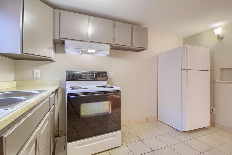 More Photos Of 1345-1363 Yosemite St, Denver Apartments For Sale