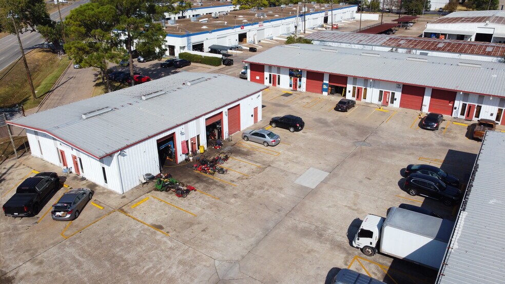 More Photos Of 13200 Hempstead Hwy, Houston Unknown For Lease