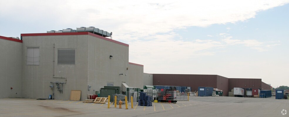 More Photos Of 1900-1964 S Koeller St, Oshkosh Unknown For Lease