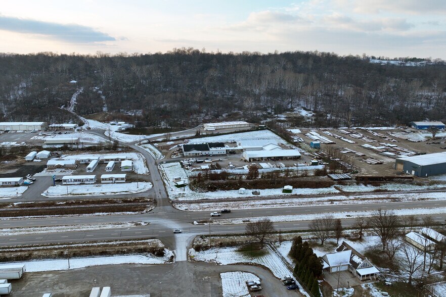 More Photos Of 150 Ayers Blvd, Belpre Light Distribution For Lease