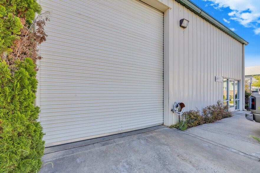 More Photos Of 18855 Microtronics, Sonora Industrial For Sale