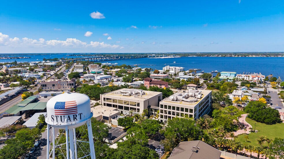 More Photos Of 3193 SE Dixie Hwy, Stuart Office For Sale