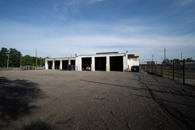 More Photos Of 232 Ferdinand St, Detroit Truck Terminal For Sale