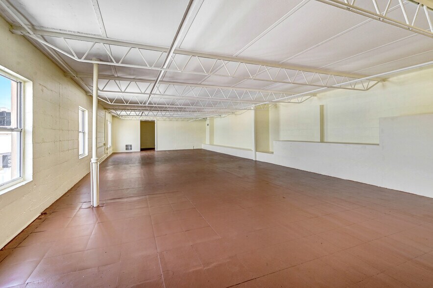 More Photos Of 117-137 Hughlett Ave, Cocoa General Retail For Sale