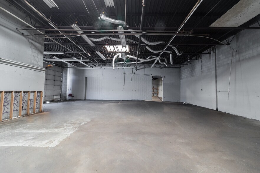 More Photos Of 487 Allens, Providence Land For Lease