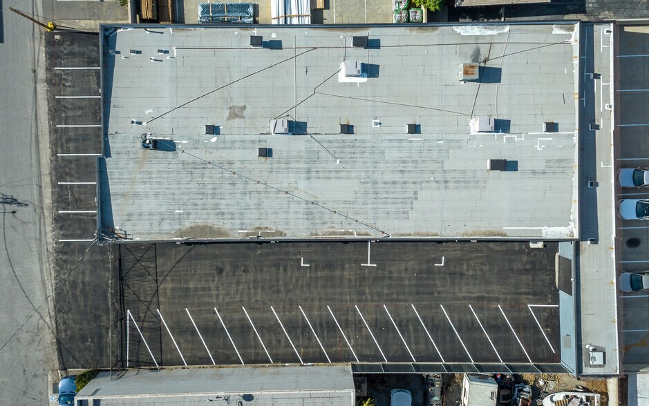 More Photos Of 319 Agostino Rd, San Gabriel Manufacturing For Lease