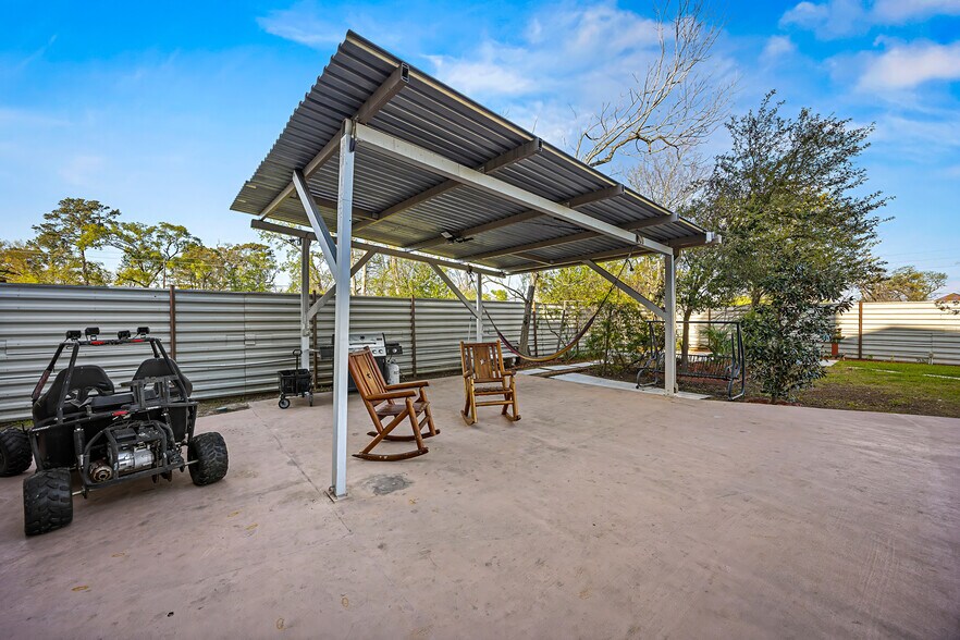 More Photos Of 4015 Luell St, Houston Specialty For Sale