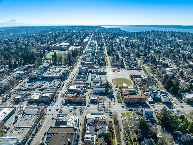 More Photos Of 4312 SW Admiral Way, Seattle Convenience Store For Sale