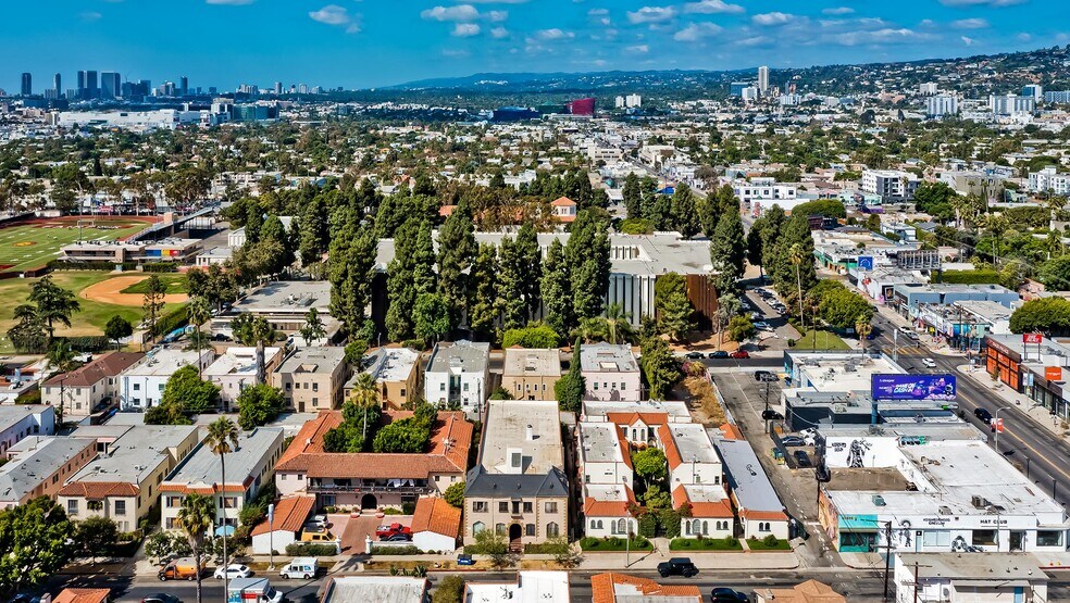 More Photos Of 637 N Spaulding Ave, Los Angeles Apartments For Sale