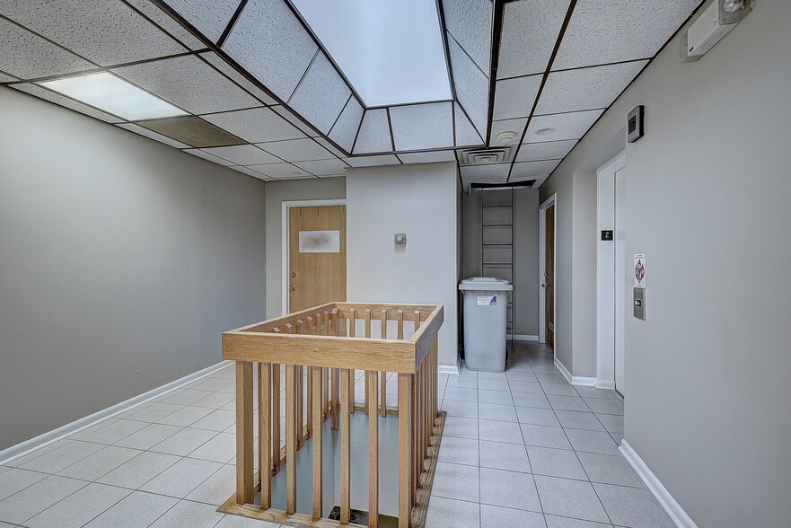 More Photos Of 557 Broad St, Bloomfield Medical For Sale