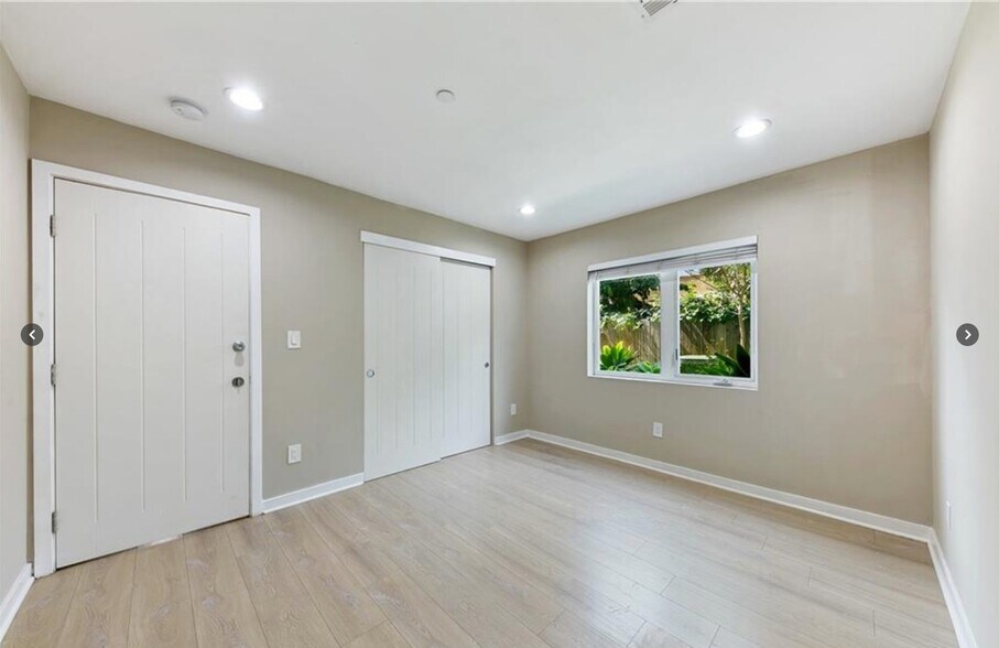More Photos Of 961 N St Andrews Pl, Los Angeles Apartments For Sale