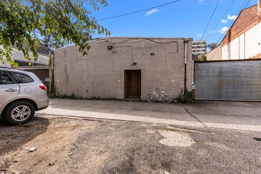 More Photos Of 318 S Broad St, Trenton Storefront For Sale