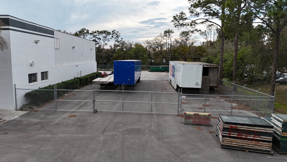 More Photos Of 10784 Satellite Blvd, Orlando Warehouse For Lease
