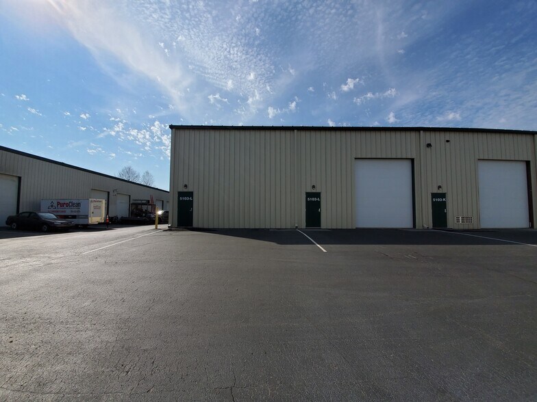 More Photos Of 5103 Unicon Dr, Wake Forest Industrial For Lease
