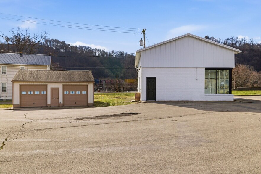 More Photos Of 400 5th Ave, New Brighton Auto Repair For Sale