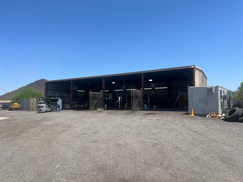 More Photos Of 1966 E Deer Valley Rd, Phoenix Service For Lease