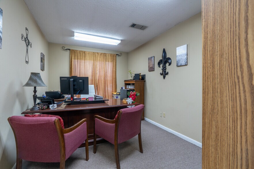 More Photos Of 1859 Avenue of America, Monroe Serviced Offices For Sale