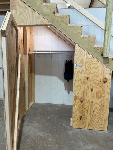 More Photos Of 57 Blackburn Dr, Byhalia Flex For Lease