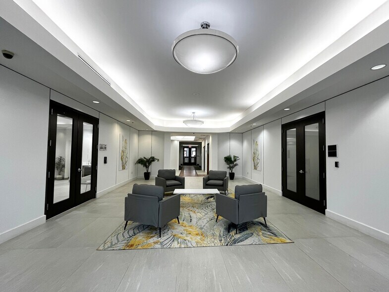 More Photos Of 999-1001 W Yamato Rd, Boca Raton Unknown For Lease