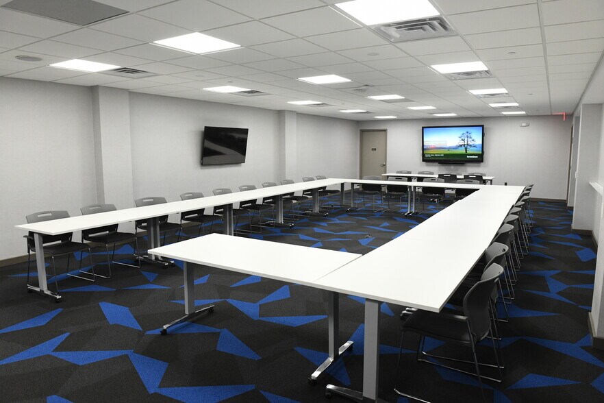 More Photos Of 411 Hackensack Ave, Hackensack Office For Lease