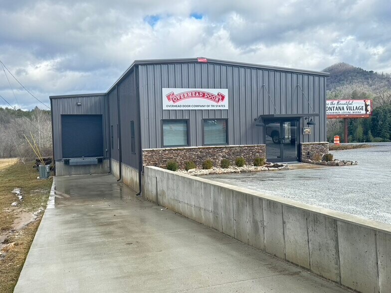 More Photos Of 7923 HWY 441, Dillard Storefront Retail Office For Sale