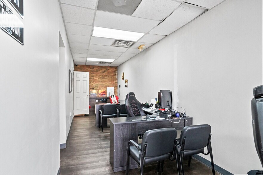 More Photos Of 5250 E Main St, Columbus Auto Dealership For Sale