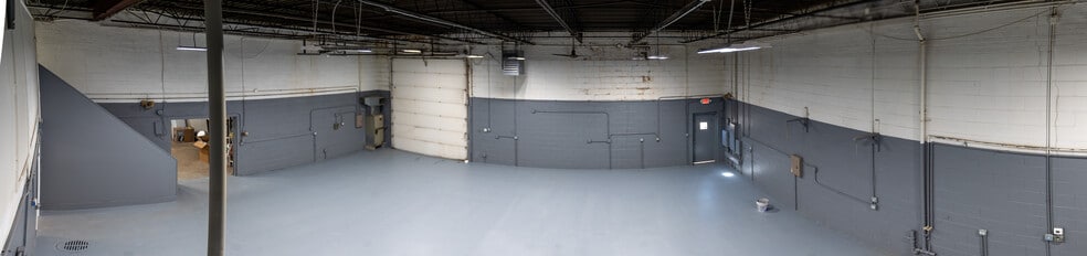 More Photos Of 4135 W 123rd St, Alsip Warehouse For Lease