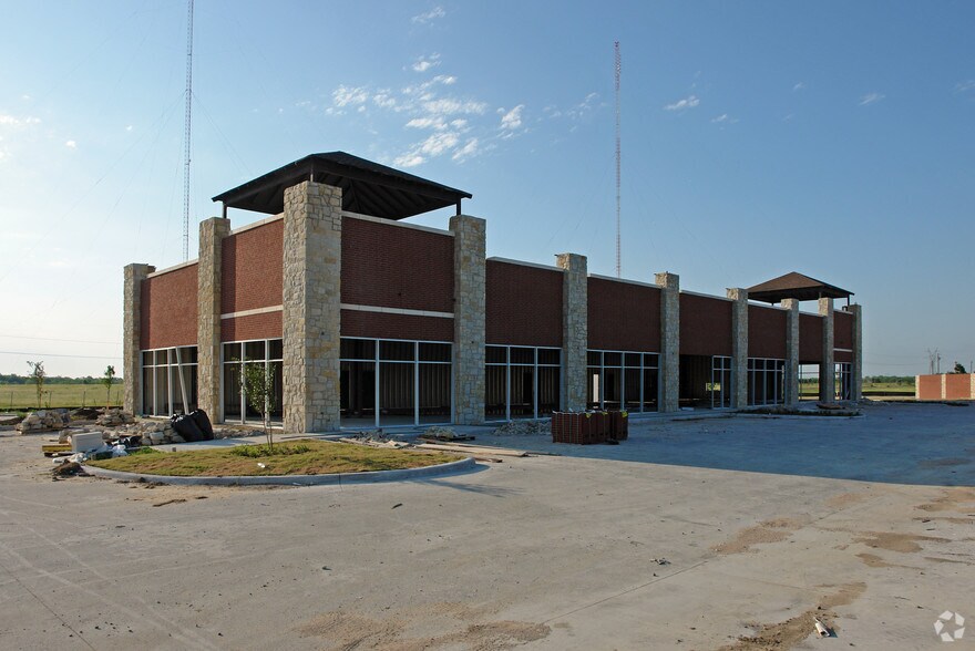 More Photos Of 920 S Belt Line Rd, Coppell General Retail For Lease