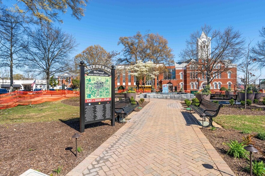 More Photos Of 48 Griffin St, McDonough Storefront For Sale