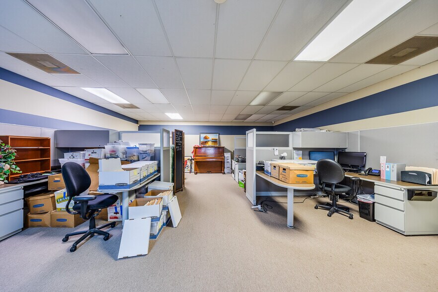 More Photos Of 27228 E Hardy Rd, Spring Warehouse For Sale